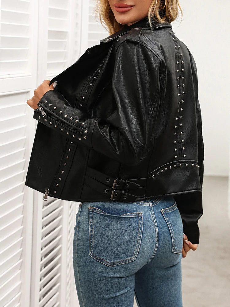 Veste en Simili Cuir Noir à Rivets pour Femme